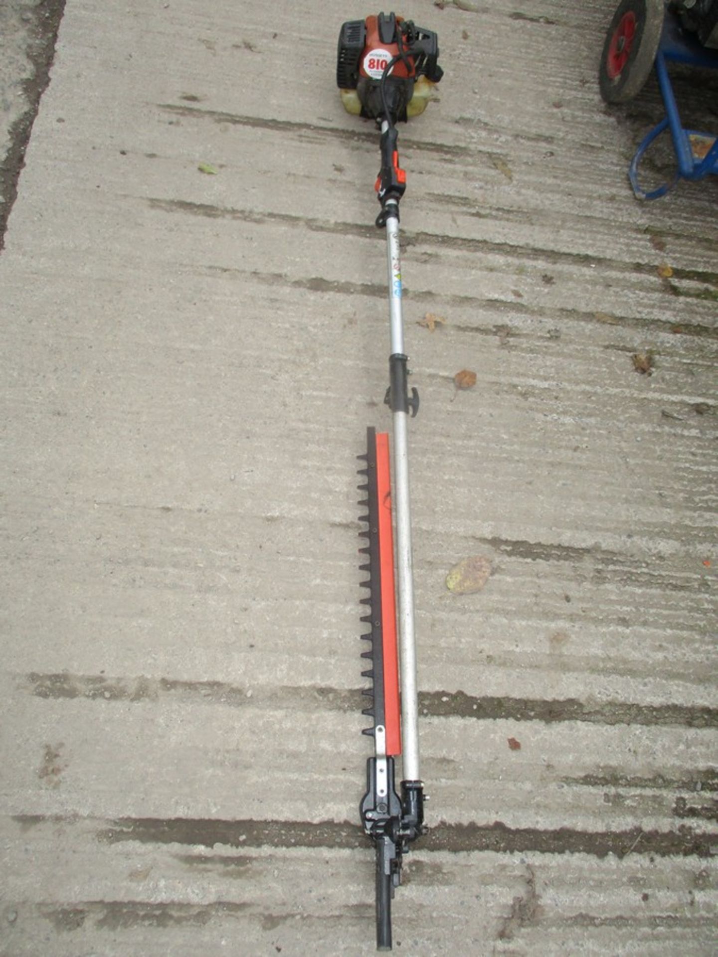 LONG REACH HEDGE TRIMMER