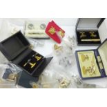 A large quantity of cufflinks,