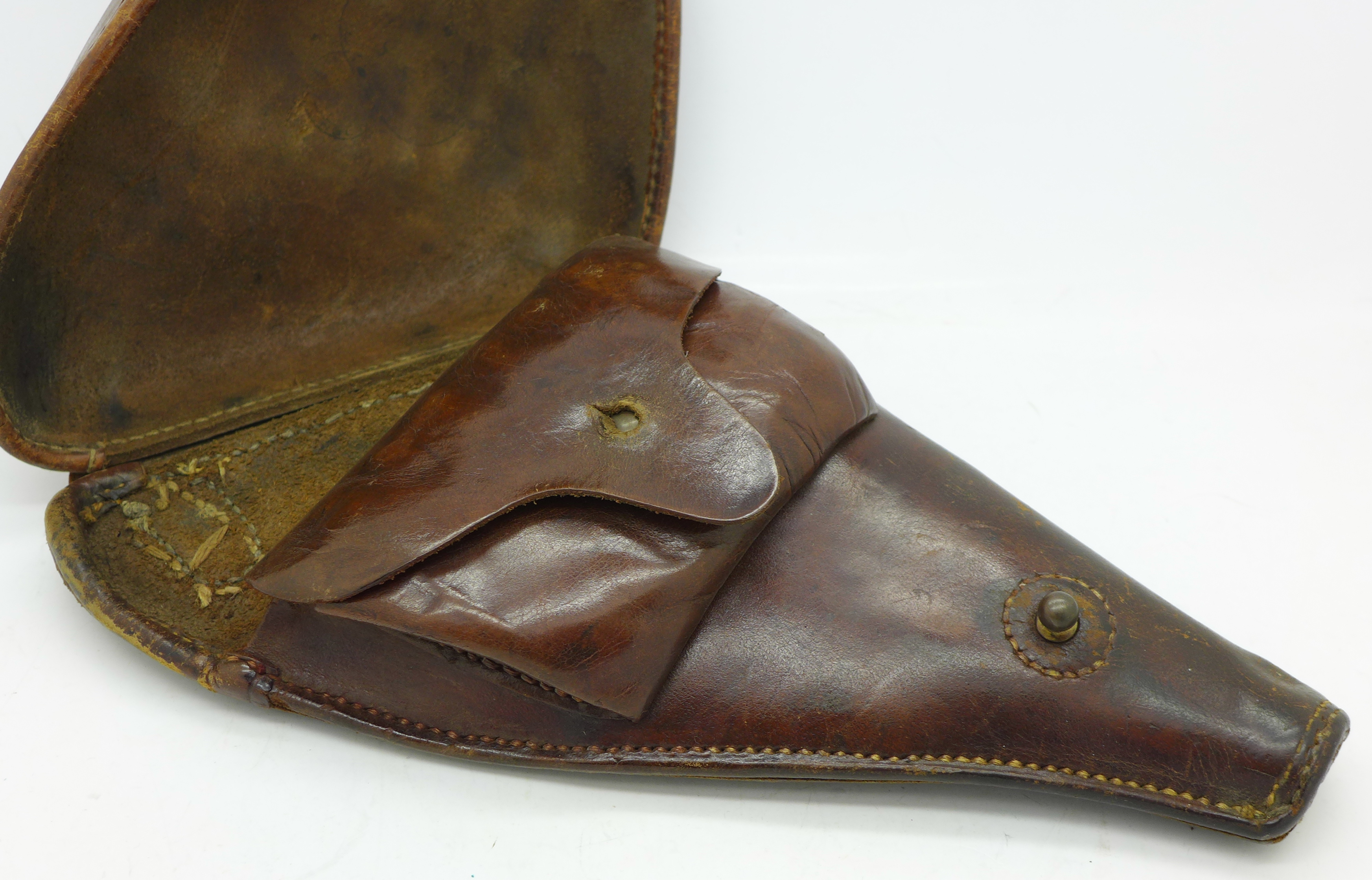 A WWI period officer's brown leather pistol holder with bullet pouch - Image 2 of 3