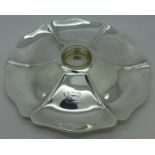 A Victorian hors d'oeuvres dish with glass liner, silver weight 404g,