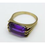 A German 8ct gold and amethyst ring, 4.