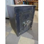 A cast iron safe (no key)