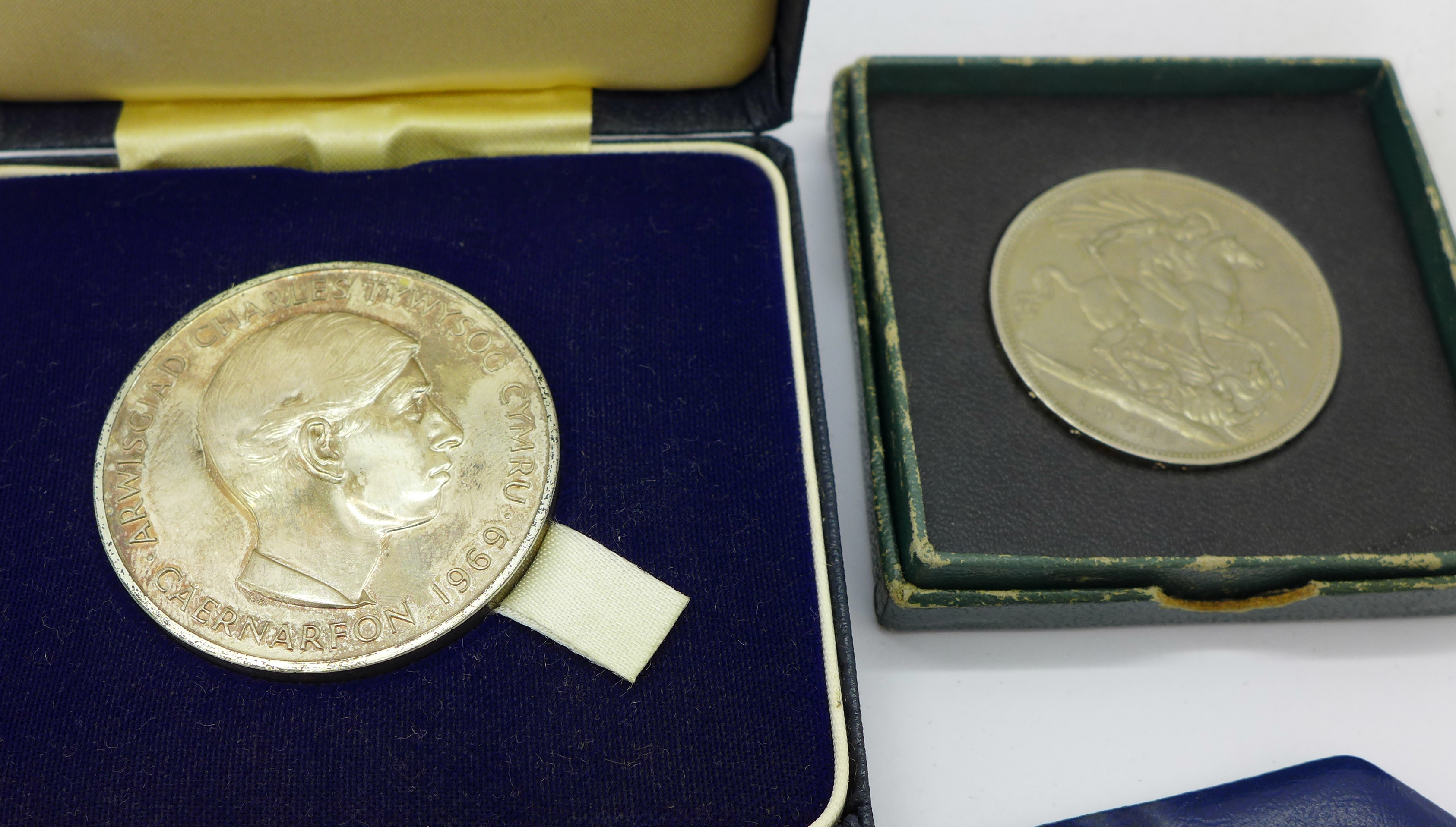 A silver 1969 Prince of Wales Investiture Medal, cased, 70g, - Image 3 of 6