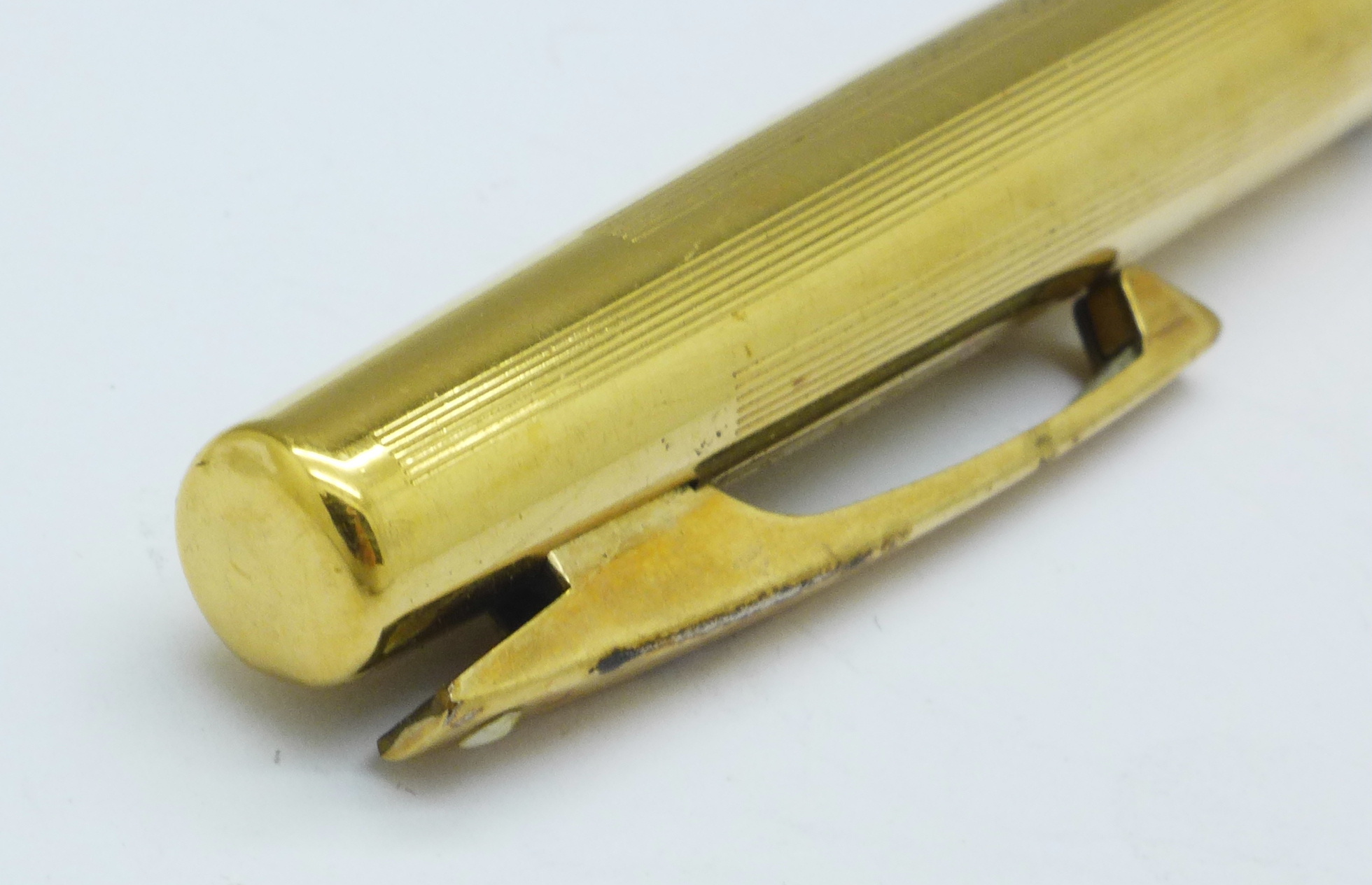 A Sheaffer ink pen with 14k gold nib - Image 5 of 10