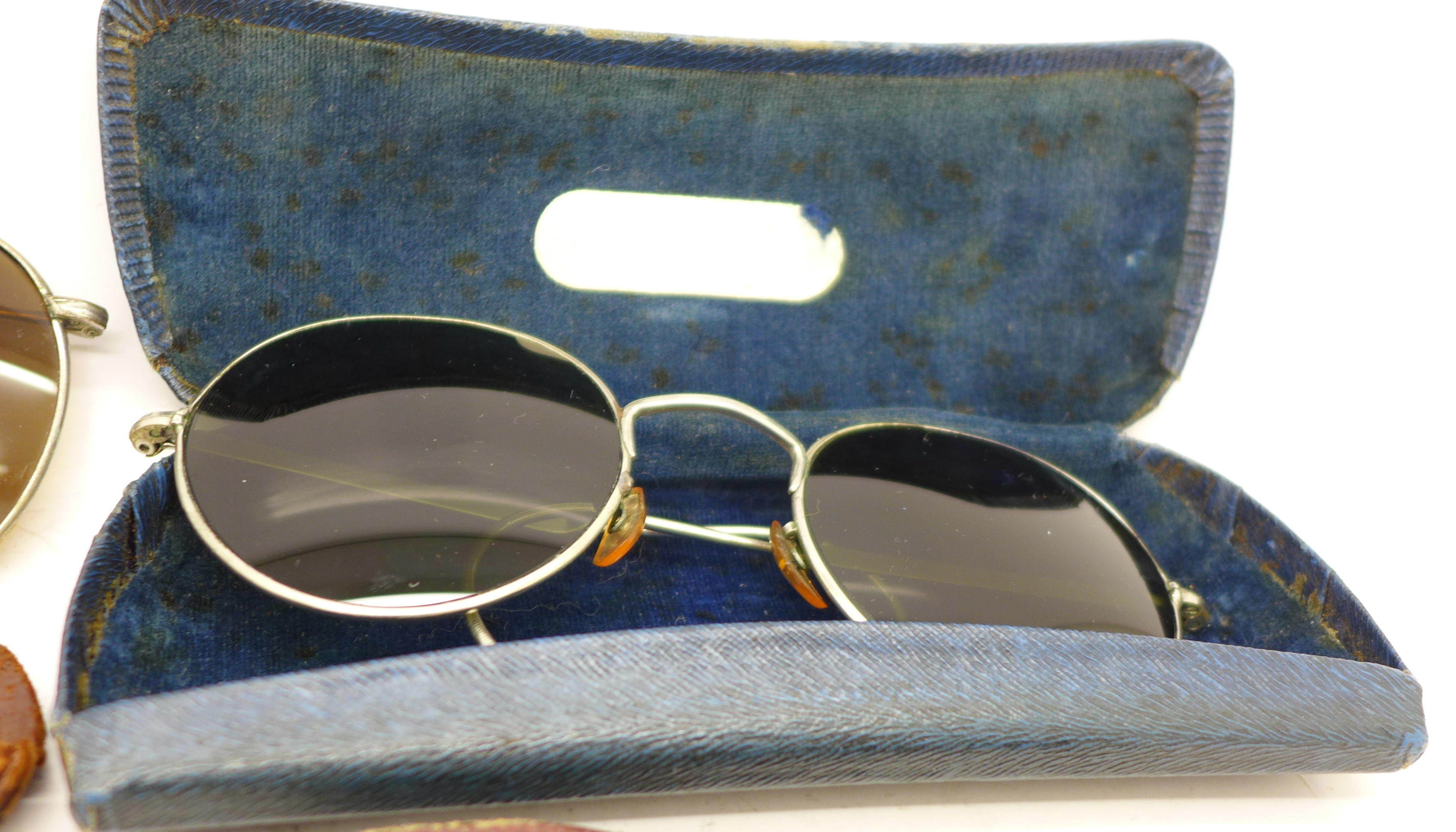 Five pairs of Victorian and vintage spectacles and sunglasses including 1940's WWII RAF Mk VIII - Image 5 of 6