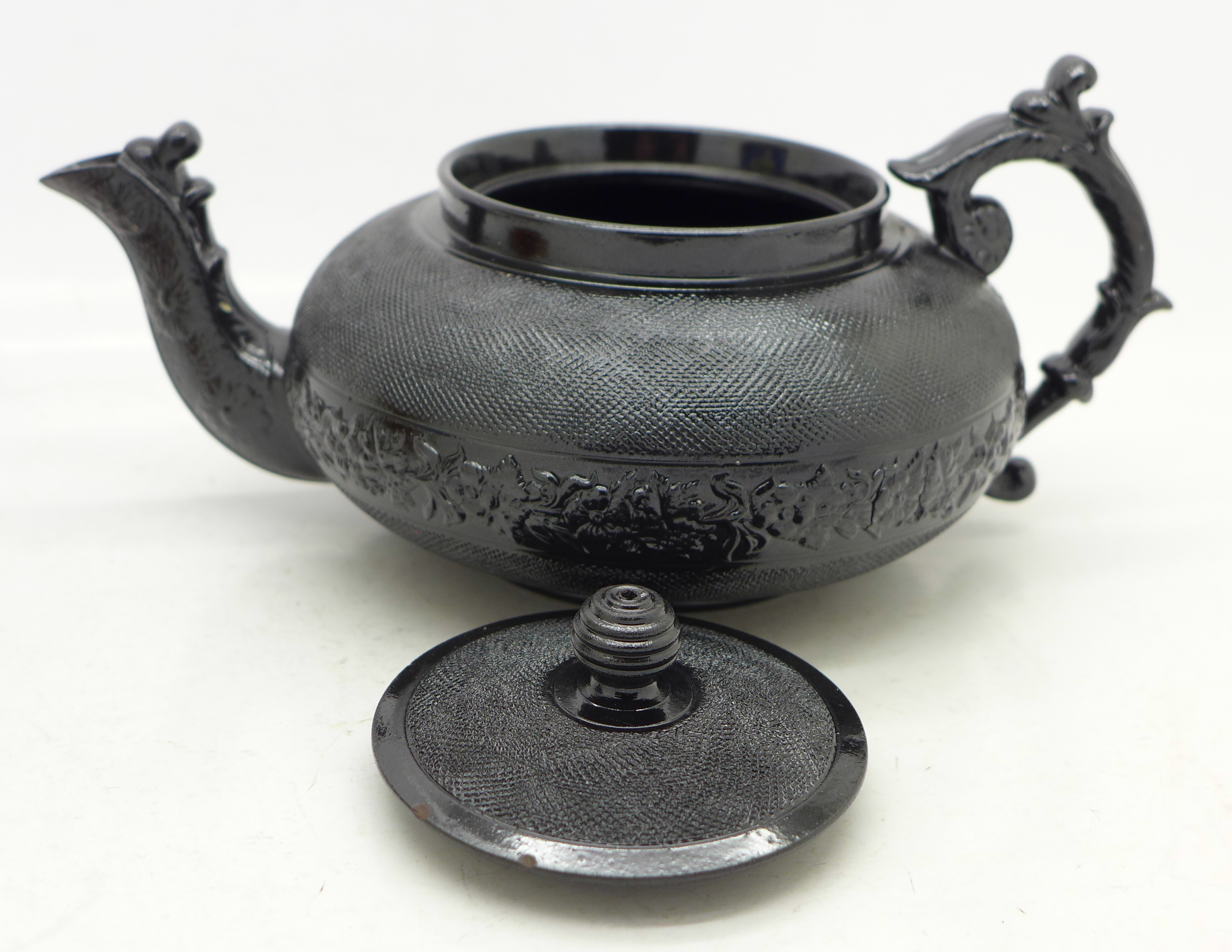 A lustre beaker and a Cyples black teapot, - Image 5 of 6