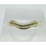 A 9ct gold ring, 2.