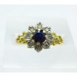 An 18ct gold and sapphire ring, 3g,