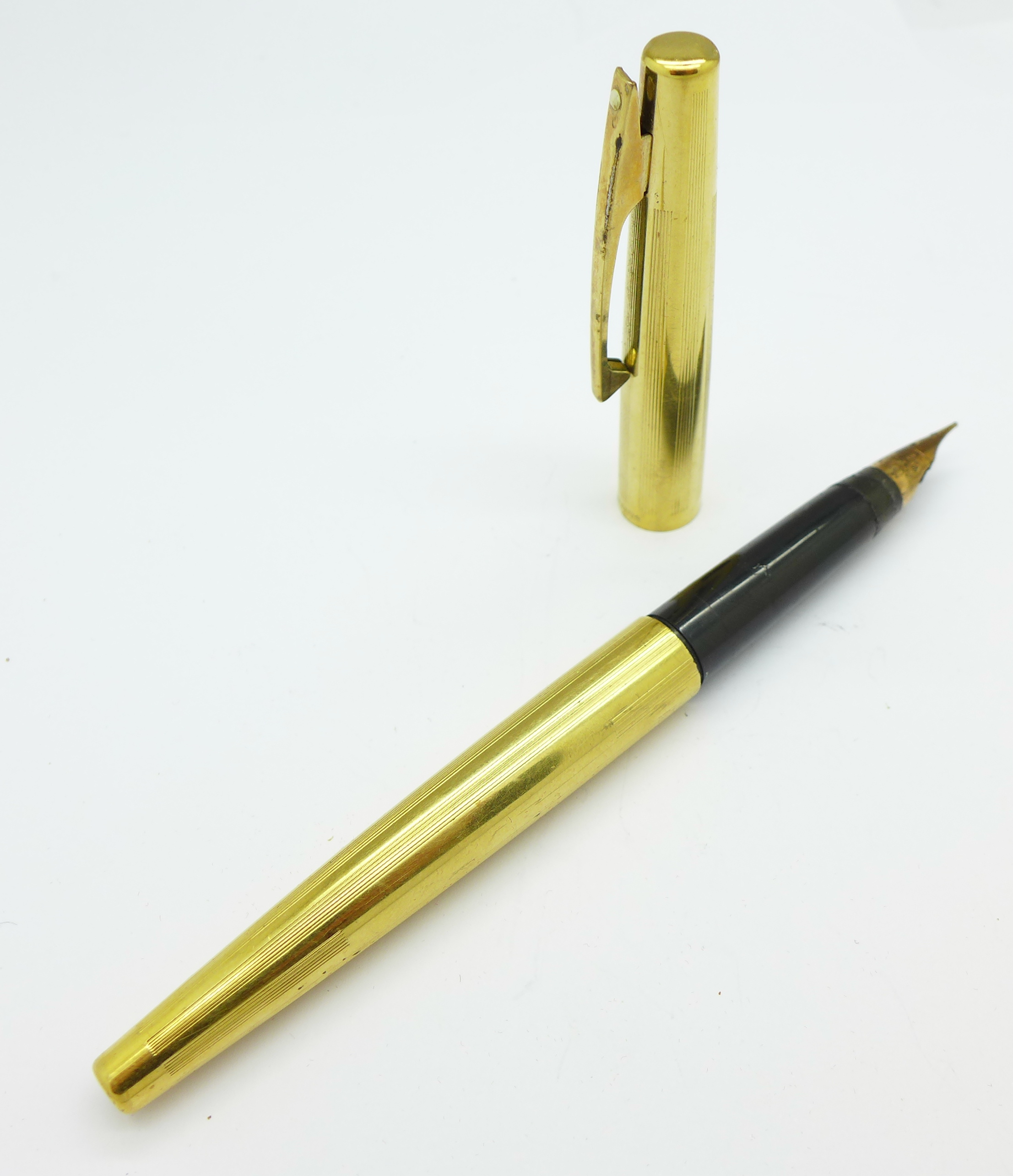 A Sheaffer ink pen with 14k gold nib - Image 3 of 10