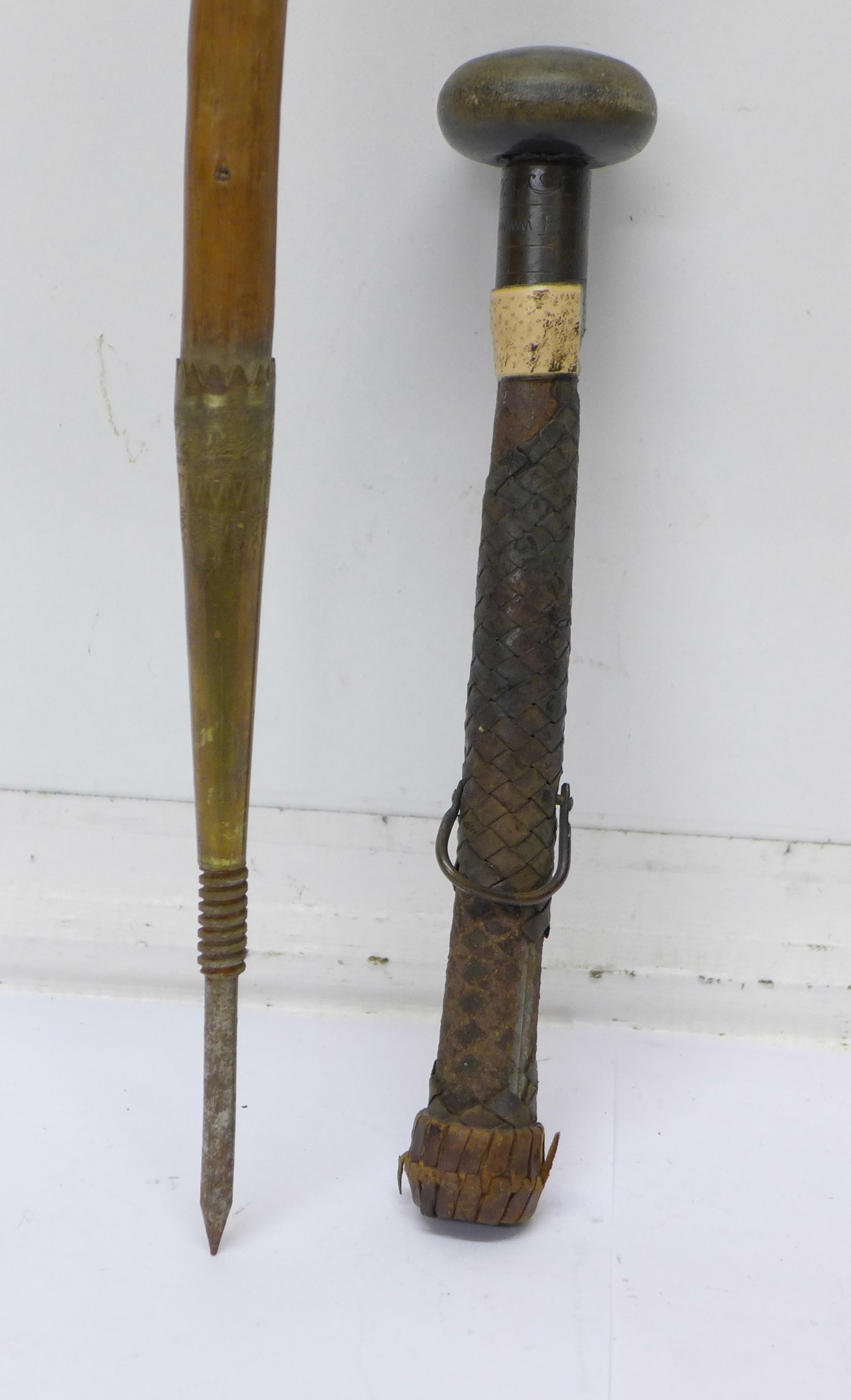 A 19th Century hawthorn walking cane with hidden spear - Image 3 of 10