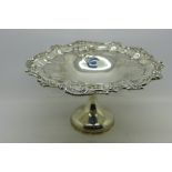 A pierced silver comport with cast rim, 375g,