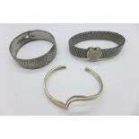 A 925 silver expanding bracelet with stone set heart and two bangles,