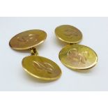 A pair of 9ct gold cufflinks, 6.