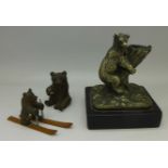 Two small carved model bears, a/f,