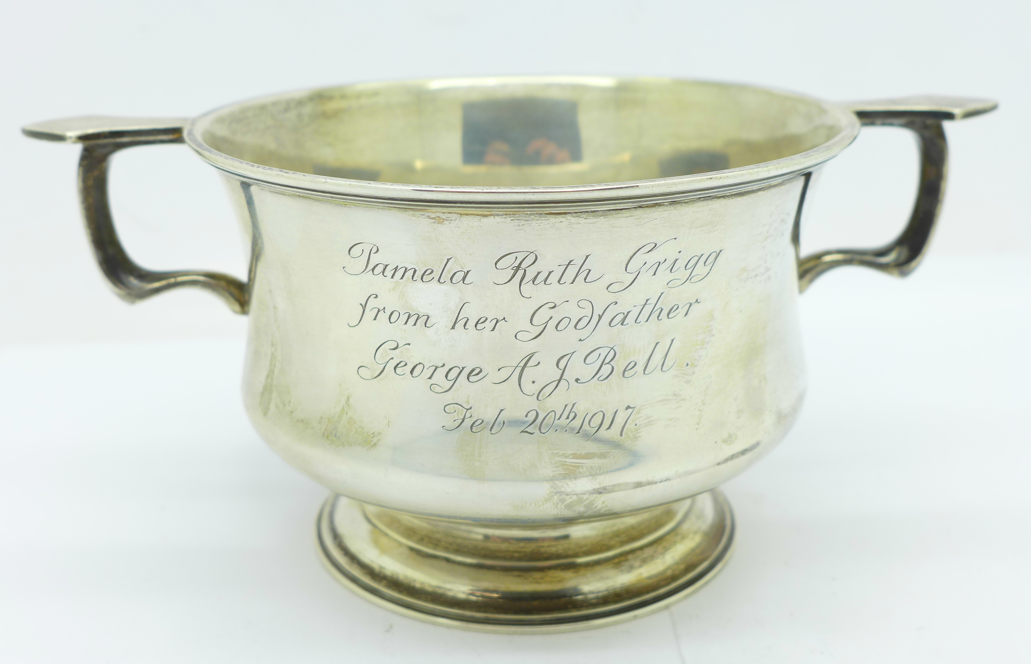 A silver porringer, Asprey, London, 289g,