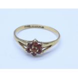 A 9ct gold ring, 1g,