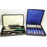 A cased set of six silver teaspoons, 62g,