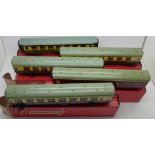 Hornby Dublo model rail; 4070 Restaurant Car and four others, 4036, 4050, 4051 and 4052,