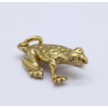 A 9ct gold frog charm/pendant, 2.