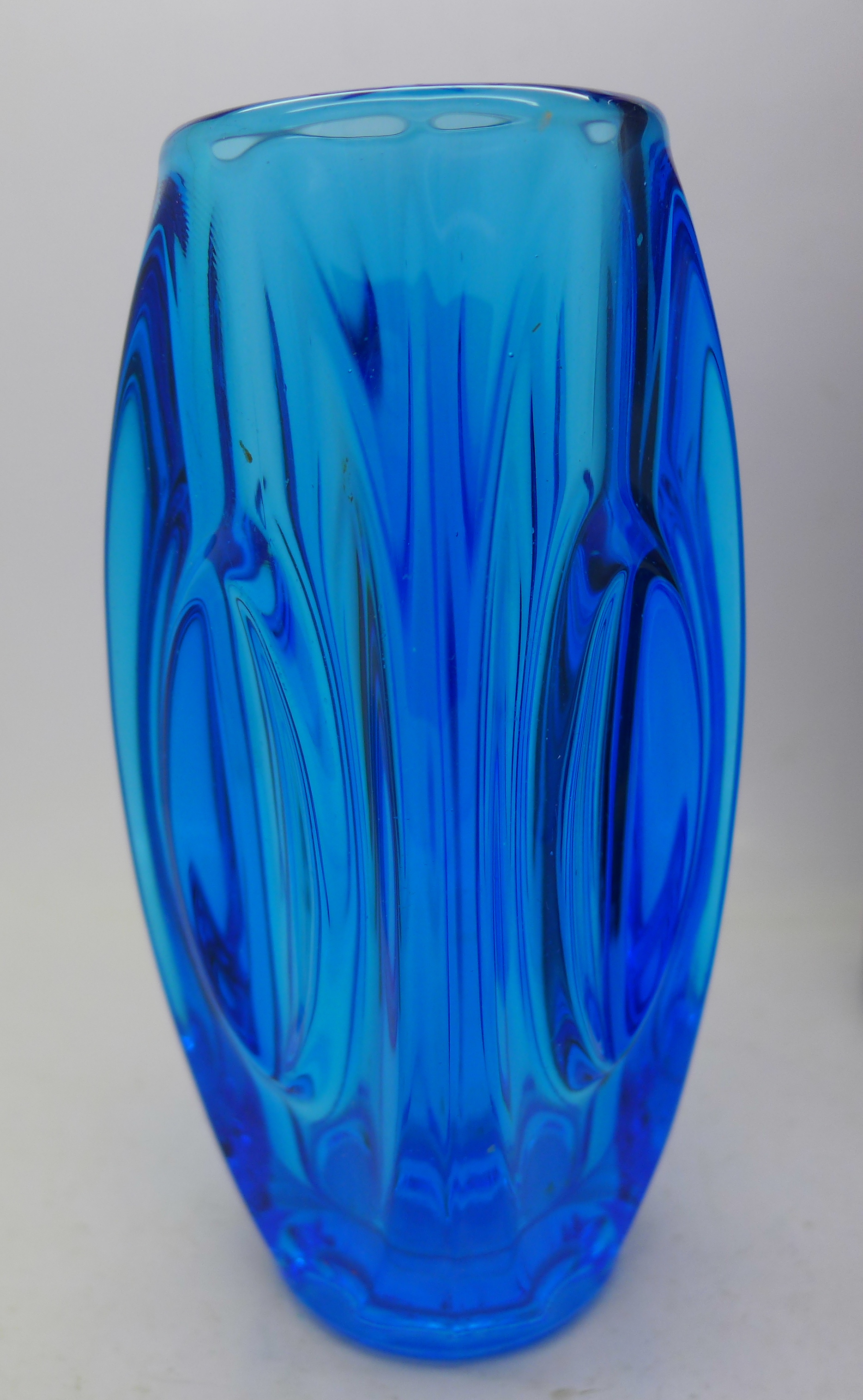 A mid-20th Century art glass vase, Sklo Rosice, Czechoslovakian bullet vase in kingfisher blue, - Image 3 of 3