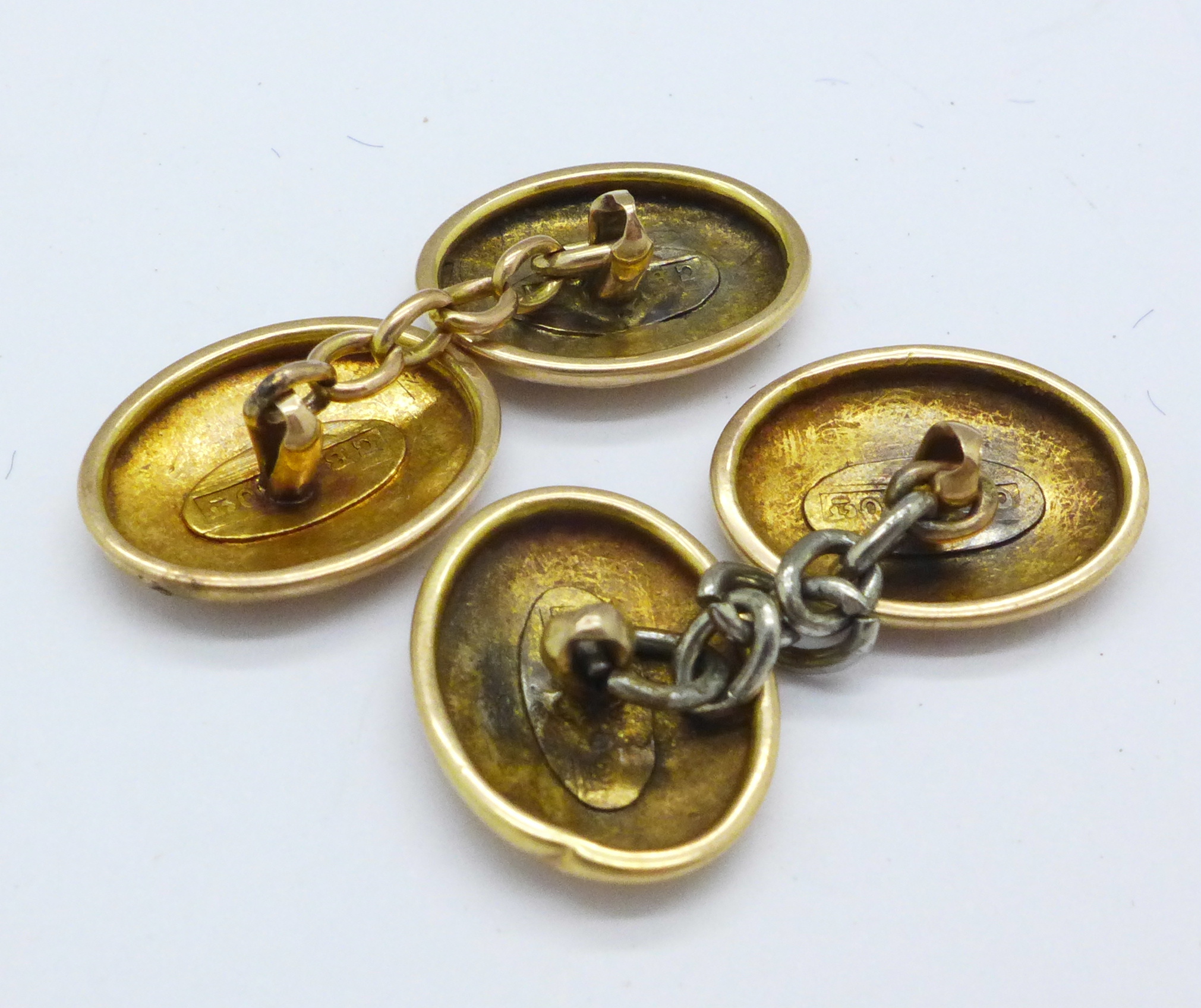 A pair of 10ct gold cufflinks, 5. - Image 2 of 2