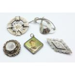Four brooches and a pendant including one hallmarked Victorian and one marked 925