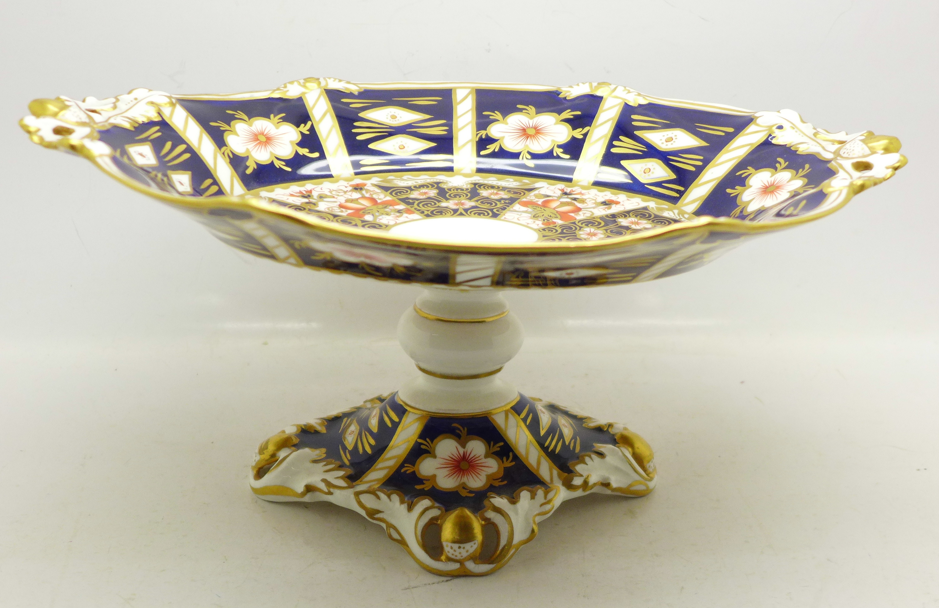 A Royal Crown Derby 2451 Imari sweetmeat dish, restored, 26.