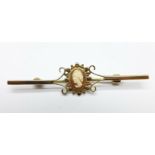 A 9ct gold cameo brooch, 2.