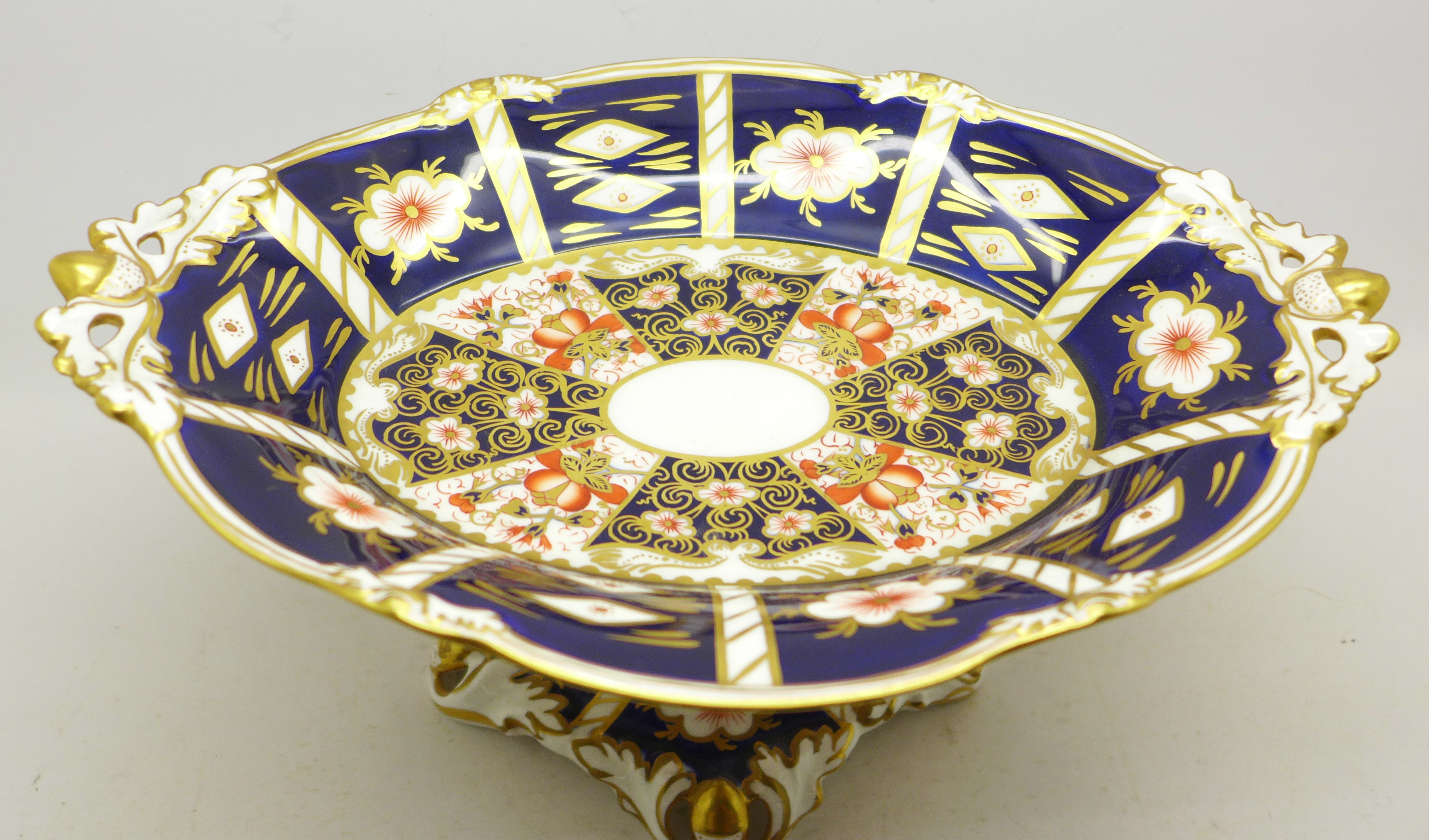 A Royal Crown Derby 2451 Imari sweetmeat dish, restored, 26. - Image 2 of 5