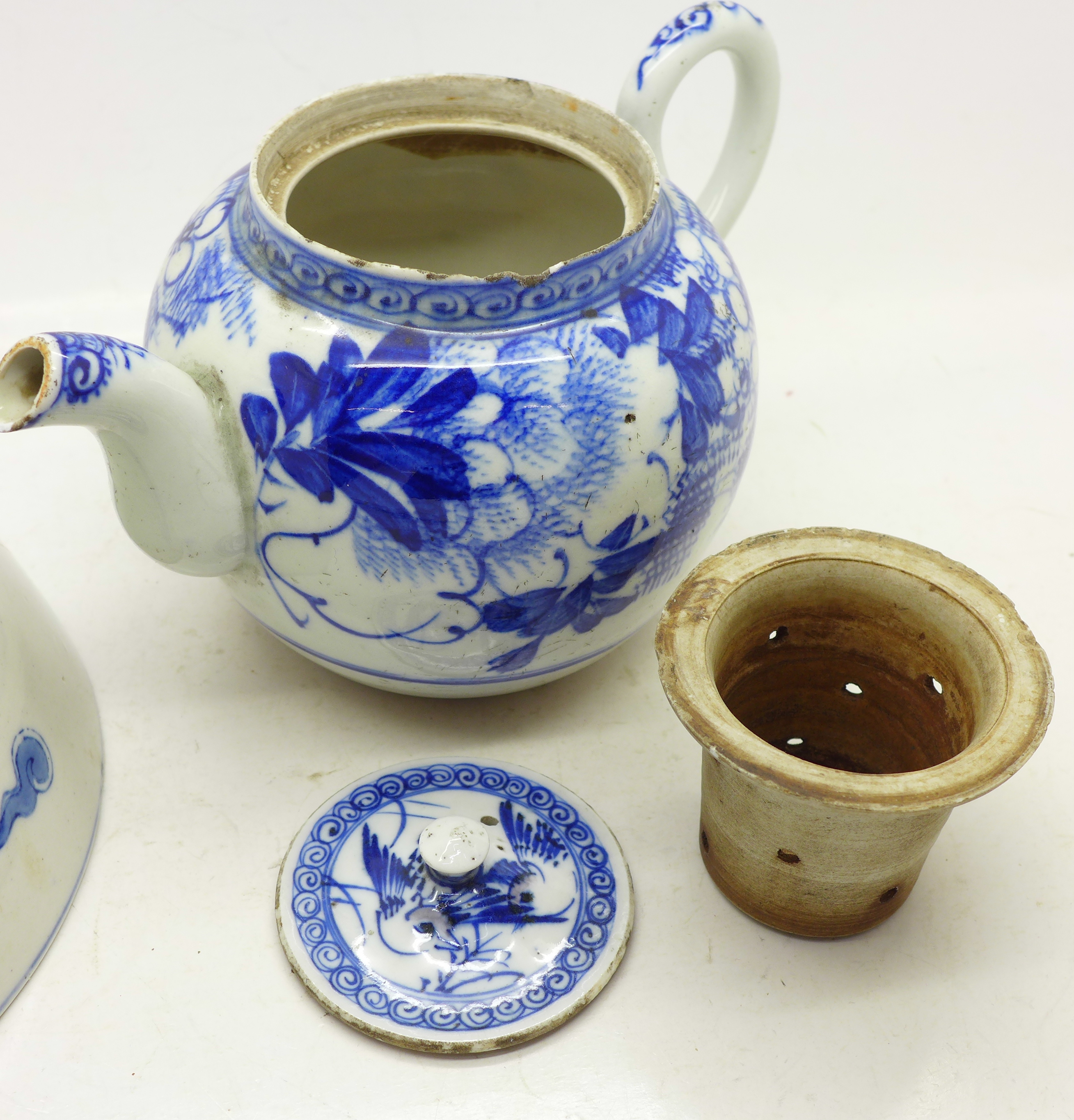 An 18th Century china teapot and a 19th Century china bowl, - Image 6 of 7