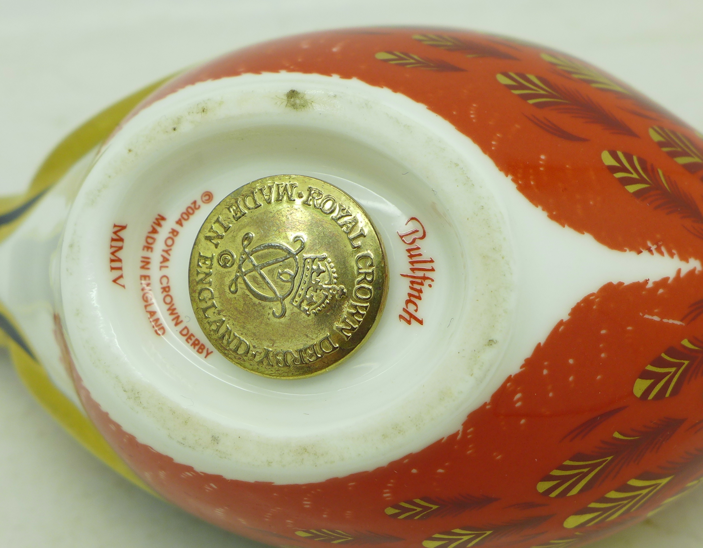 A Royal Crown Derby Bullfinch paperweight with gold stopper - Image 3 of 3