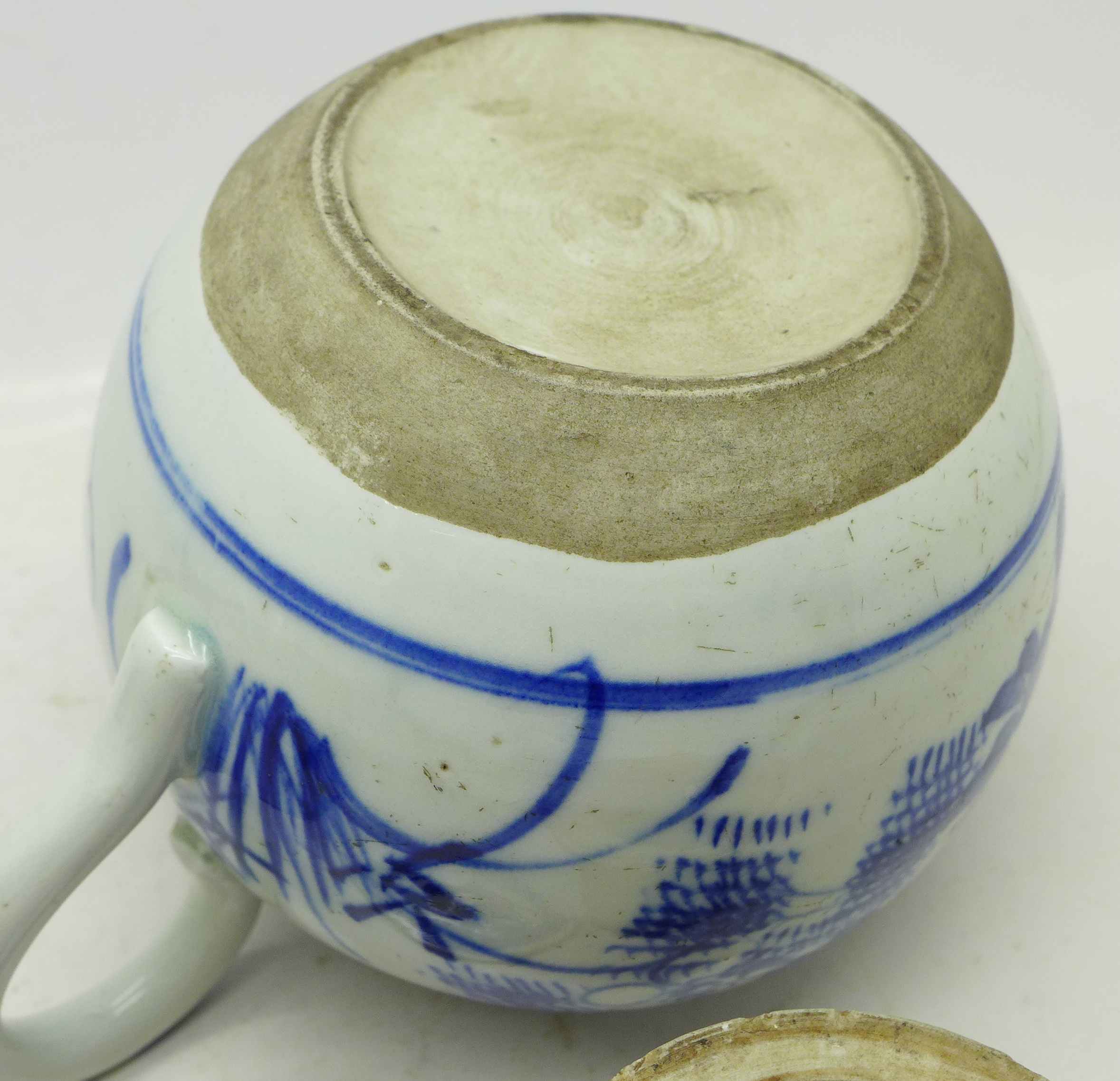 An 18th Century china teapot and a 19th Century china bowl, - Image 7 of 7