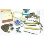 Penknives, Indian gold earrings and a Murano glass pendant, etc.