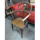 A 19th Century elm and beech Windsor chair