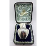 A Victorian silver jug in fitted case, Birmingham 1890,