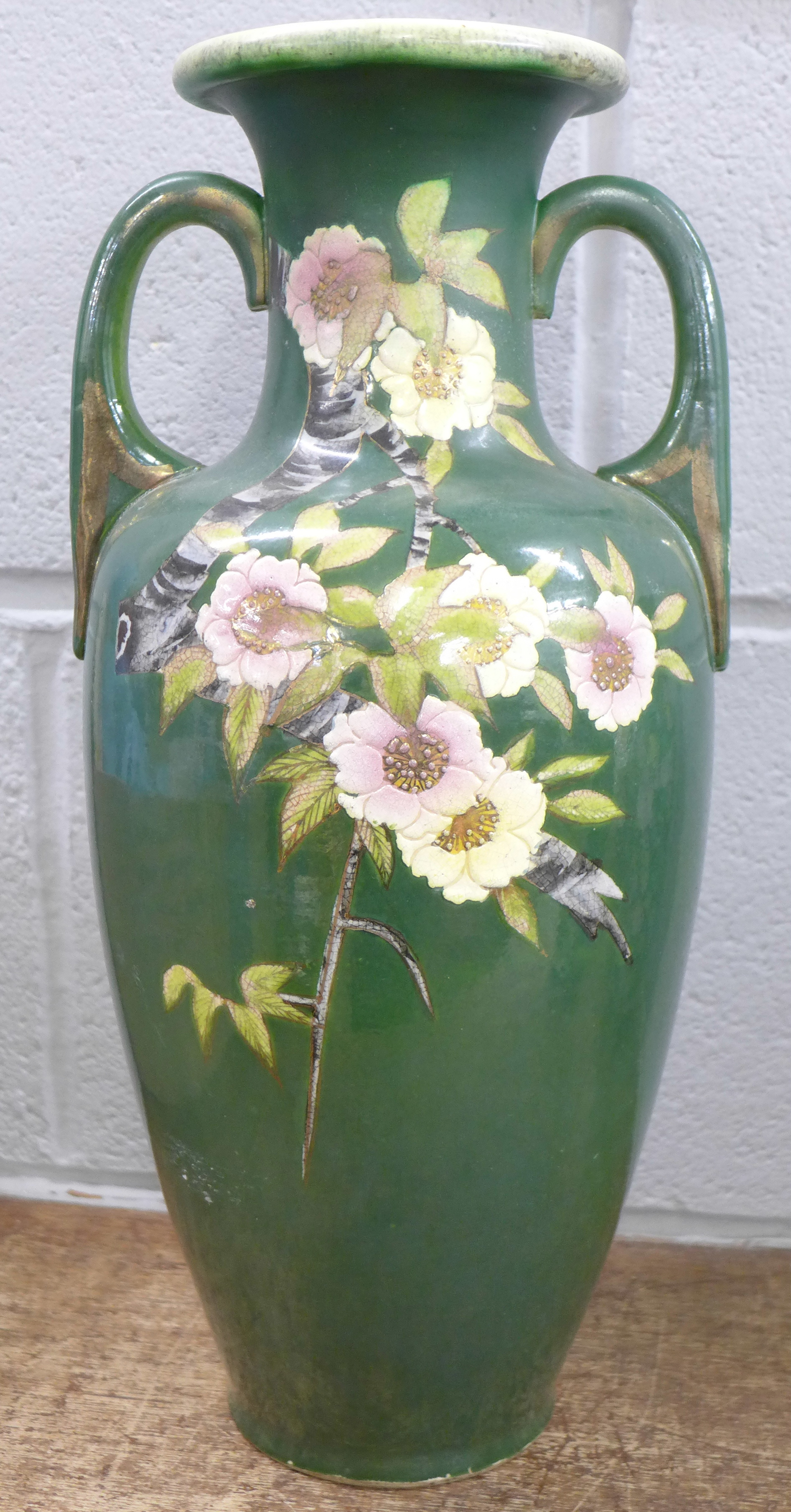 A two handled vase, - Image 3 of 5