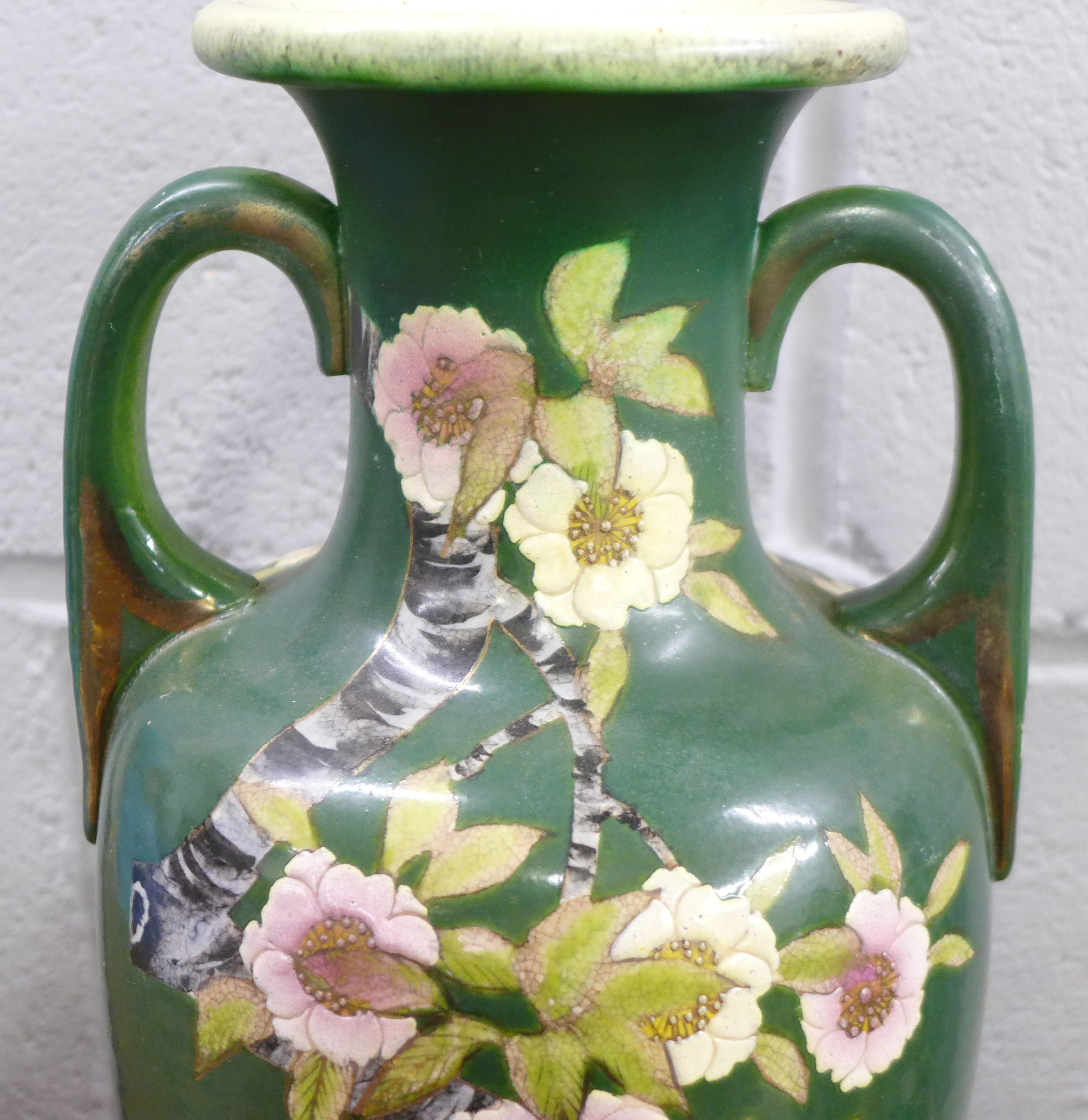 A two handled vase, - Image 4 of 5