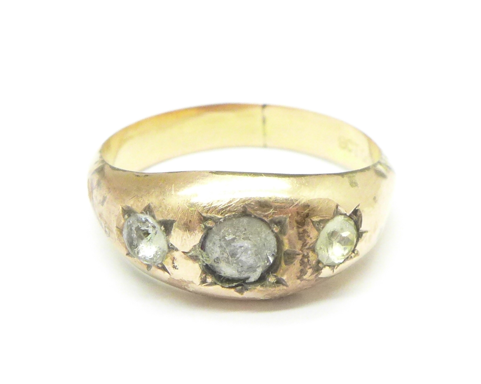 A 9ct gold and silver ring, 2.