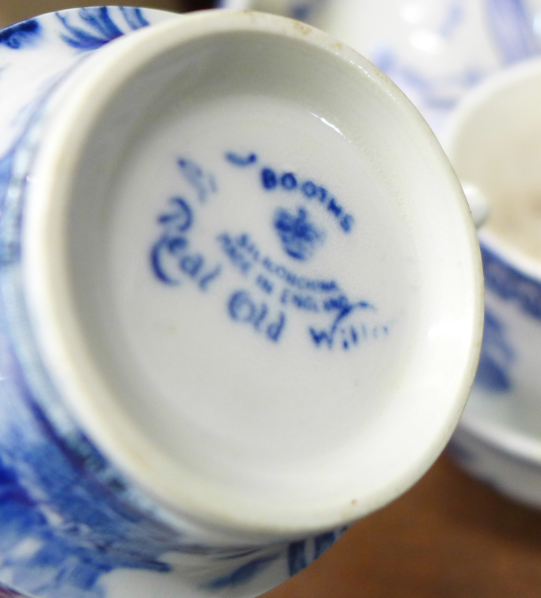 A collection of blue and white china - Image 2 of 3