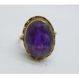 A 9ct gold and amethyst ring, 3g,