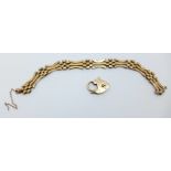 A 9ct gold gate bracelet with padlock clasp, 19.
