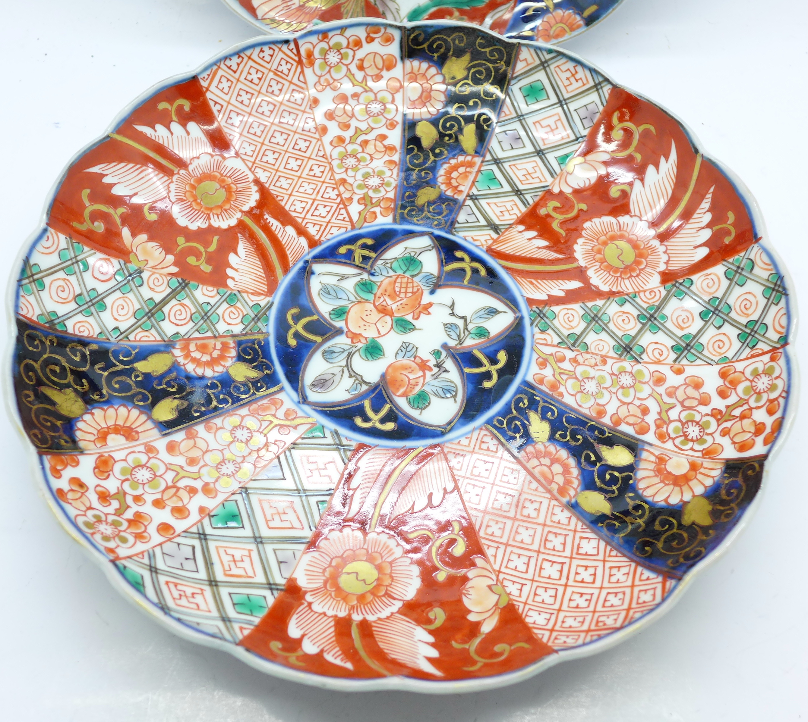 Two Imari plates - Image 2 of 4