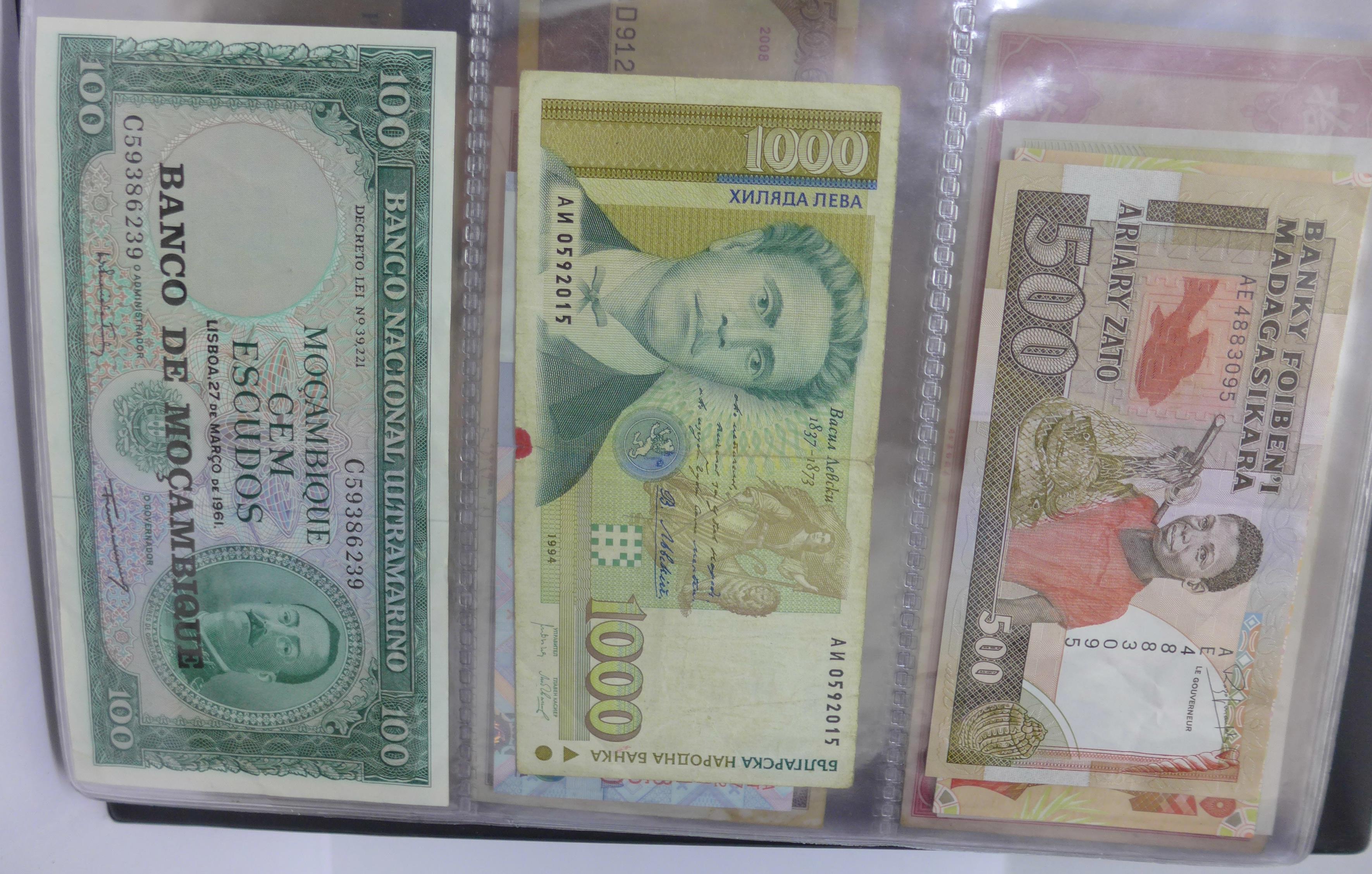 An album of banknotes, - Image 20 of 46