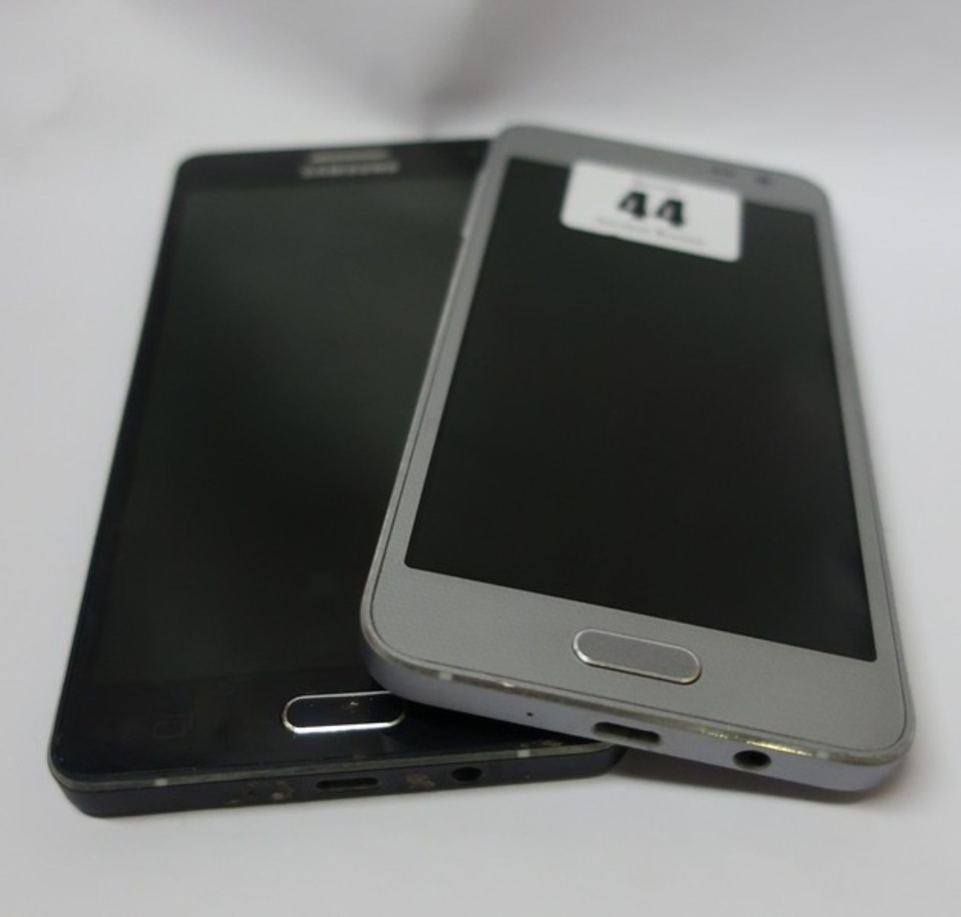 A Samsung Galaxy A3 SM-A300FU 16GB (IMEI: 356570062915543) and a Samsung Galaxy A5 SM-A500FU 16GB (