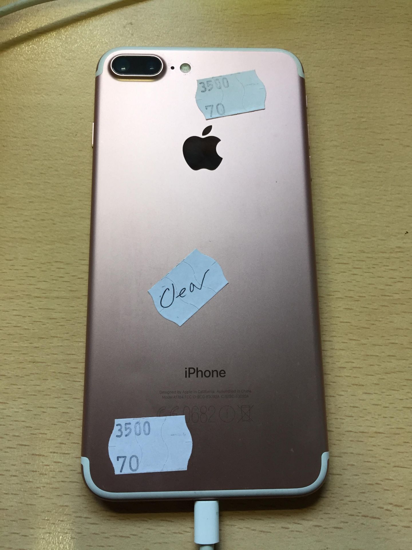 An Apple iPhone 7 Plus 32GB A1784 in Rose Gold (IMEI: 356572082490812) (Activation clear). - Image 4 of 6