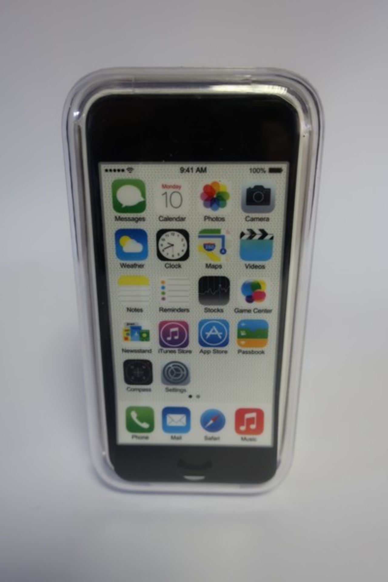 A boxed as new iPhone 5C 32GB model A1532 in white (IMEI; 35853605340672).