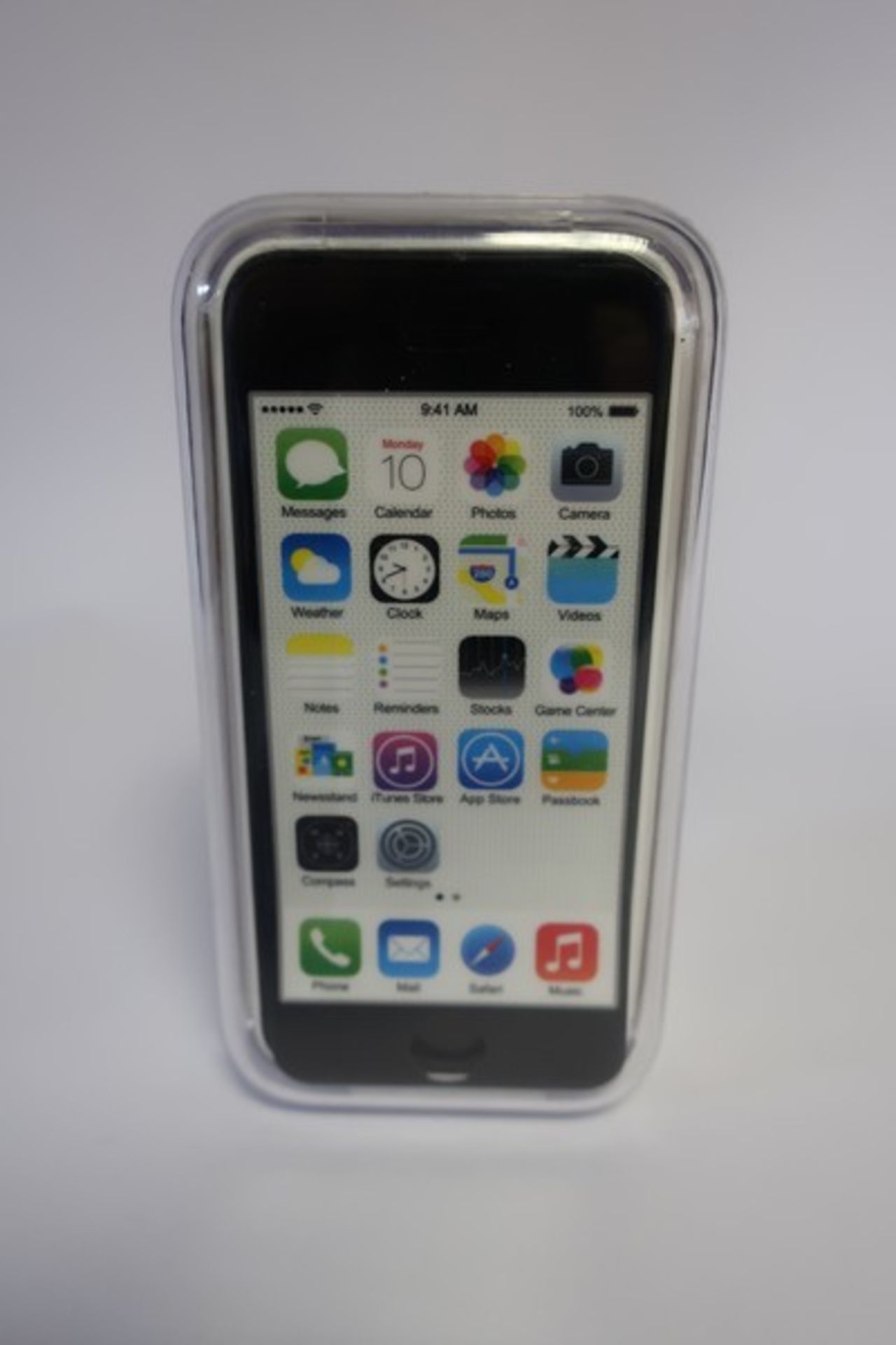 A boxed as new iPhone 5C 32GB model A1532 in white (IMEI; 35837054620918).