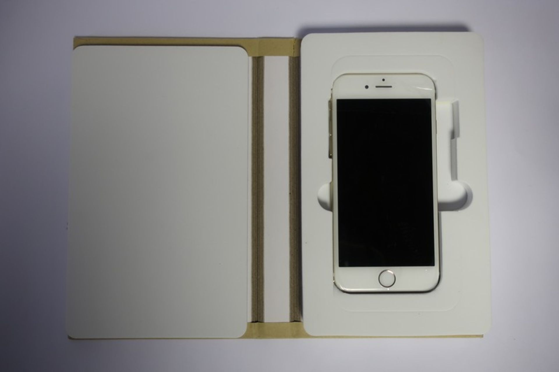 A refurbished iPhone 6 16GB in gold (IMEI 359278062003248 Activation Clear).