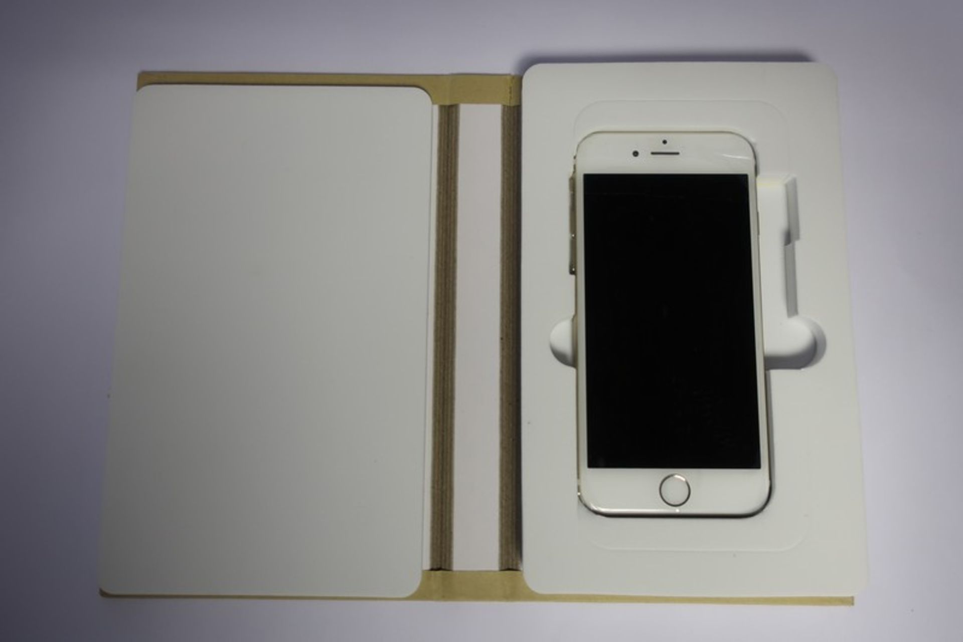 A refurbished iPhone 6 16GB in gold (IMEI 359264065099805 Activation Clear).