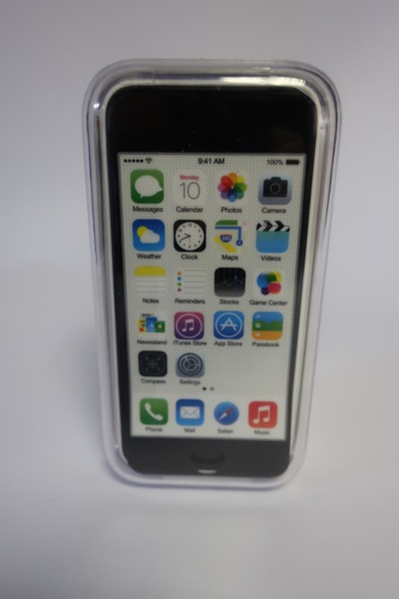 A boxed as new iPhone 5C 32GB model A1532 in white (IMEI; 358537056250029).